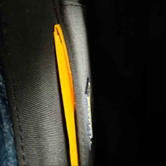 Authentic, flawless Fendi bag - Picture 8 of 8